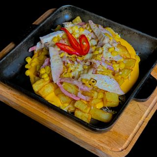 Сковорідка з курячим філе та кукурудзою (380 гр)