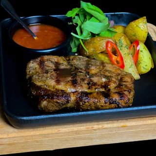 Стейк свинний з ошийка (330гр)