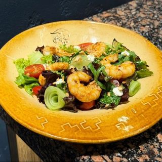 Салат з тигровими креветками
