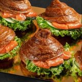 МІНІ Круасан житній з лососем