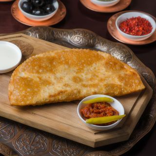 Чебурек сирний (120г)