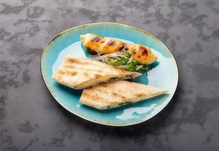 Сулугуні із зеленню (360г)