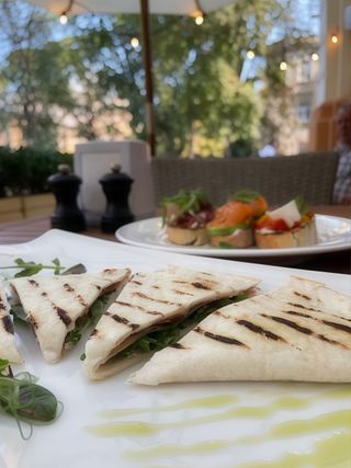 П'ядіна з хамоном, вершковим сиром (140г)