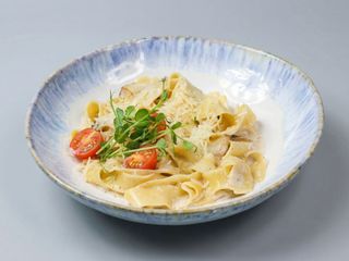 Фетучіні з куркою (300г)