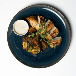 Куряча грудка з овочами гриль (150/100/40г)