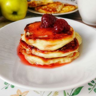 Сирники з полуничним джемом