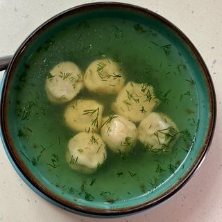 Бульйон з пельменями (200/90г)