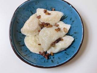 Вареники з картоплею та шкварками (200/10г)