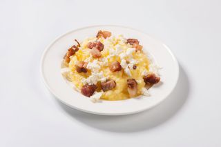 Банош з бринзою та беконом (250г)