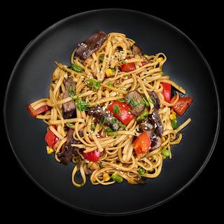 Пшенична локшина з телятиною (300г)