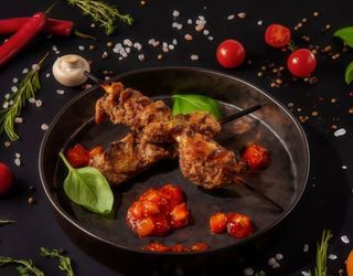 Шашлик зі свинного ошийку в особливому маринаді (280г)