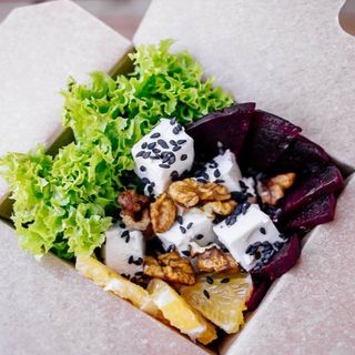 Салат з буряком та фетою