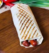 Подвійний хот-дог у лаваші з овочами (440г)