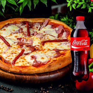 Італійська піца Баварська (28см) + Сoca-Cola (0,5л)