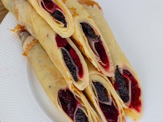 Млинець з маком та вишнею 100г