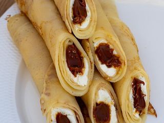 Млинець з сирним кремом та ірискою 100г