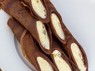 Млинець з заварним кремом та бананом 100г