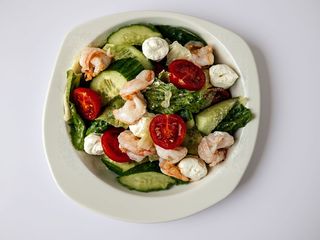Салат з креветкою  (300г)