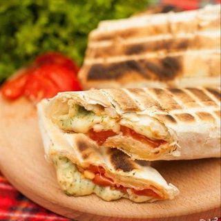 Лаваш з моцареллою (200г)