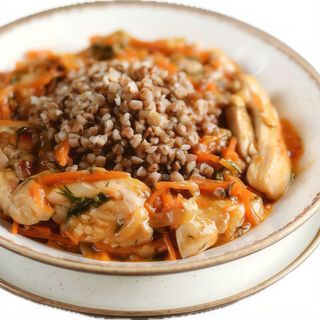 Гречка з куркою в слівках 250г