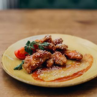 Крила в кисло-солодкому соусі (300г)