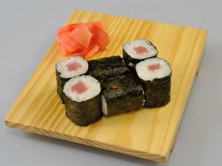 Макі рол з лососем(100г)