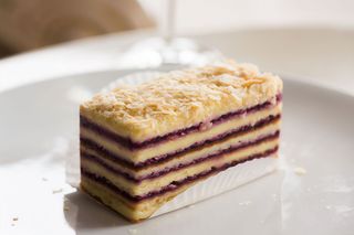 Наполеон з ягідним кремом