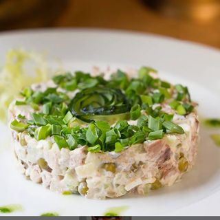 Олів'є з молодою телятиною