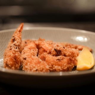 Хрусткі креветки в паніровці із цибулевих чіпсів (220г)