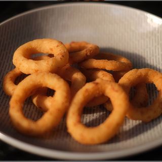 Смажені цибулеві чіпси