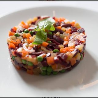 Вінегрет з маринованими опеньками 