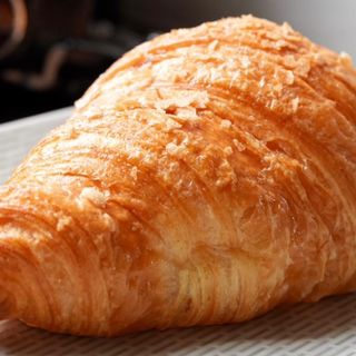 Круасан з сирним кремом 