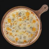 Піца з персиком (500г)