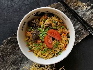 Локшина з овочами пісна L (225 г)