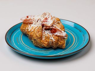 Круасан з шинкою