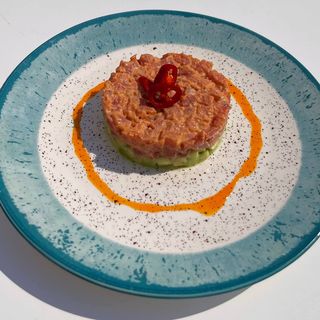 Тартар з червоного тунця з авокадо 250г