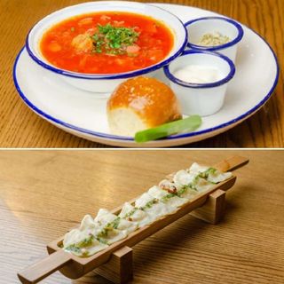 Борщ та вареники з м`ясом свинини