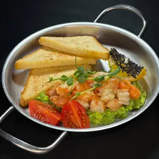 Тартар з лосося та креветки (200г)