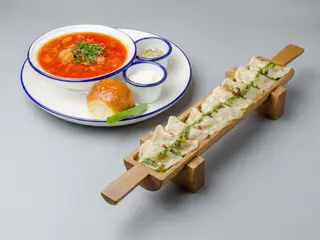Борщ та вареники з м`ясом свинини