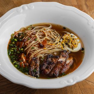 Рамен із курячим стегном