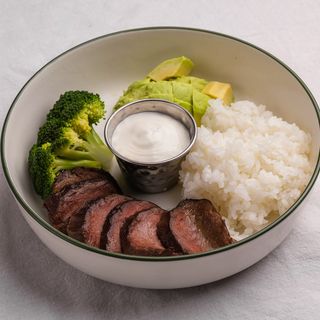 Телятина із рисом та овочами