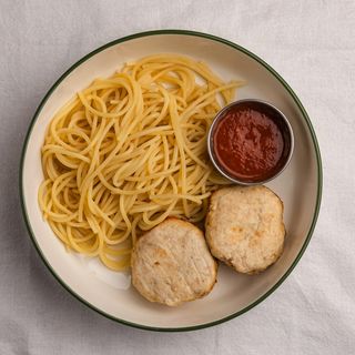 Спагетті із курячими котлетами