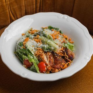 Цезар з курячим філе стегна