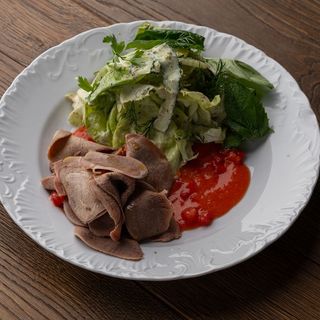 Салат з язиком та тахіні