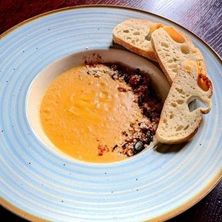 Гарбузовий крем суп з беконом та сиром Пармезан (300г)