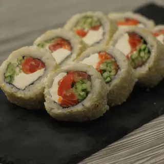 Каліфорнія з лососем в кунжуті (280г)