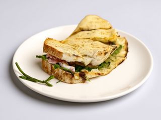 Panino con tonno (ТУНЕЦЬ)