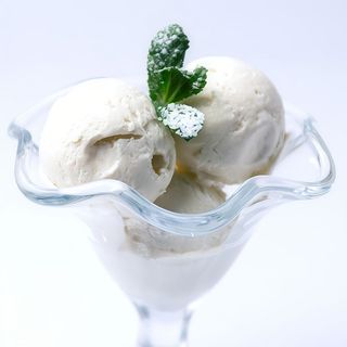 Морозиво з зефіром та топінгом (130г)