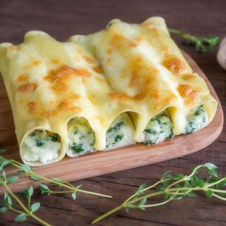 Канелони з королівськими креветками і вершковим соусом (350г)