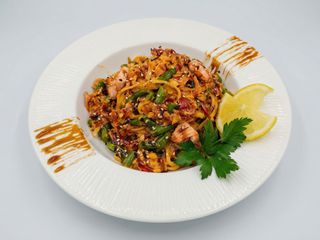 ЛОКШИНА З ЛОСОСЕМ